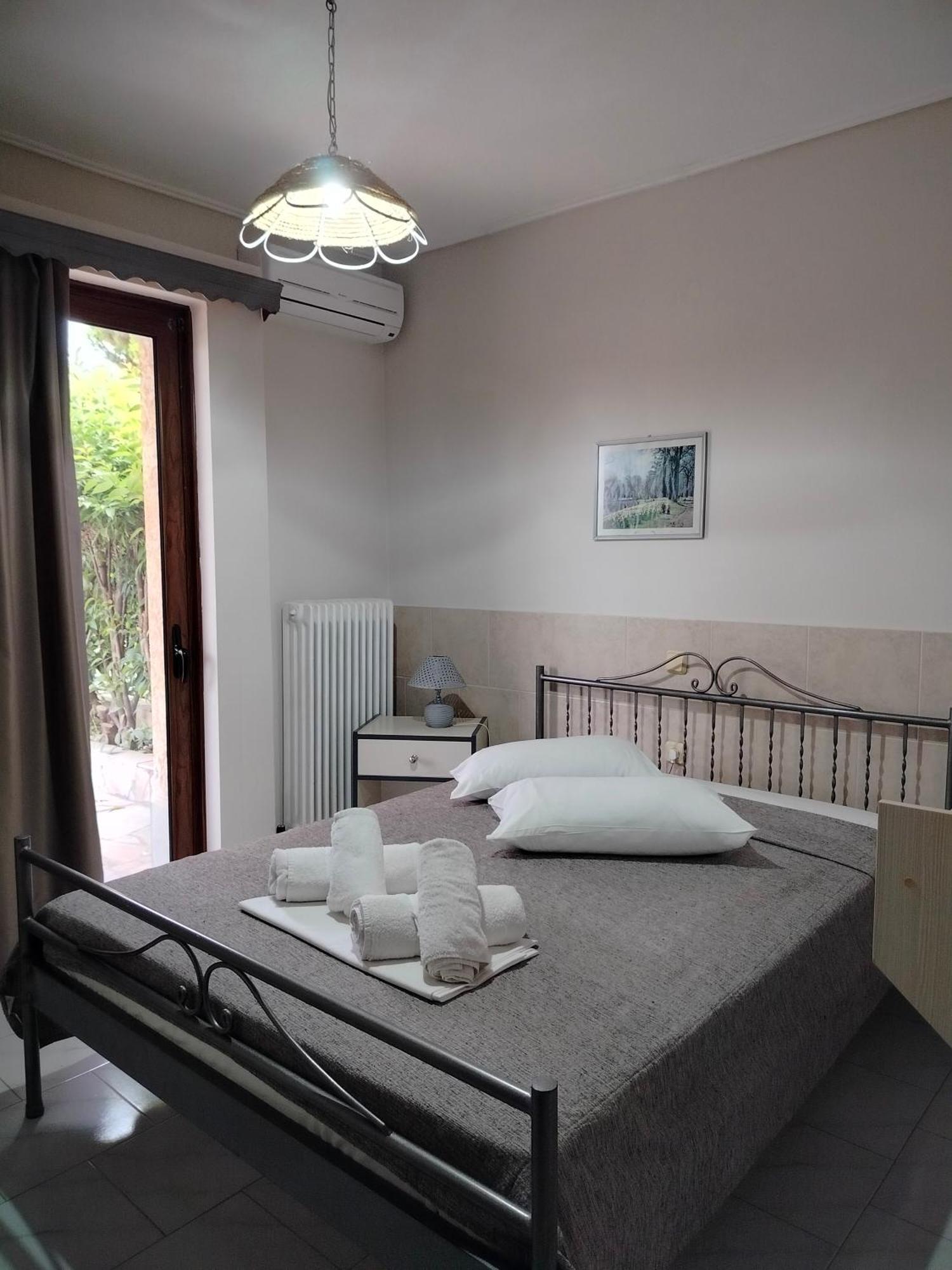 Iliahtida Apartments Ровиес Экстерьер фото