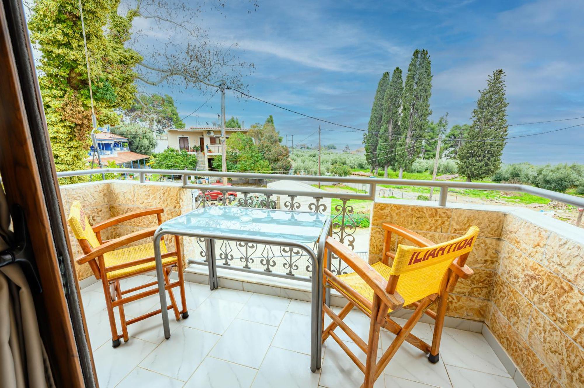 Iliahtida Apartments Ровиес Экстерьер фото