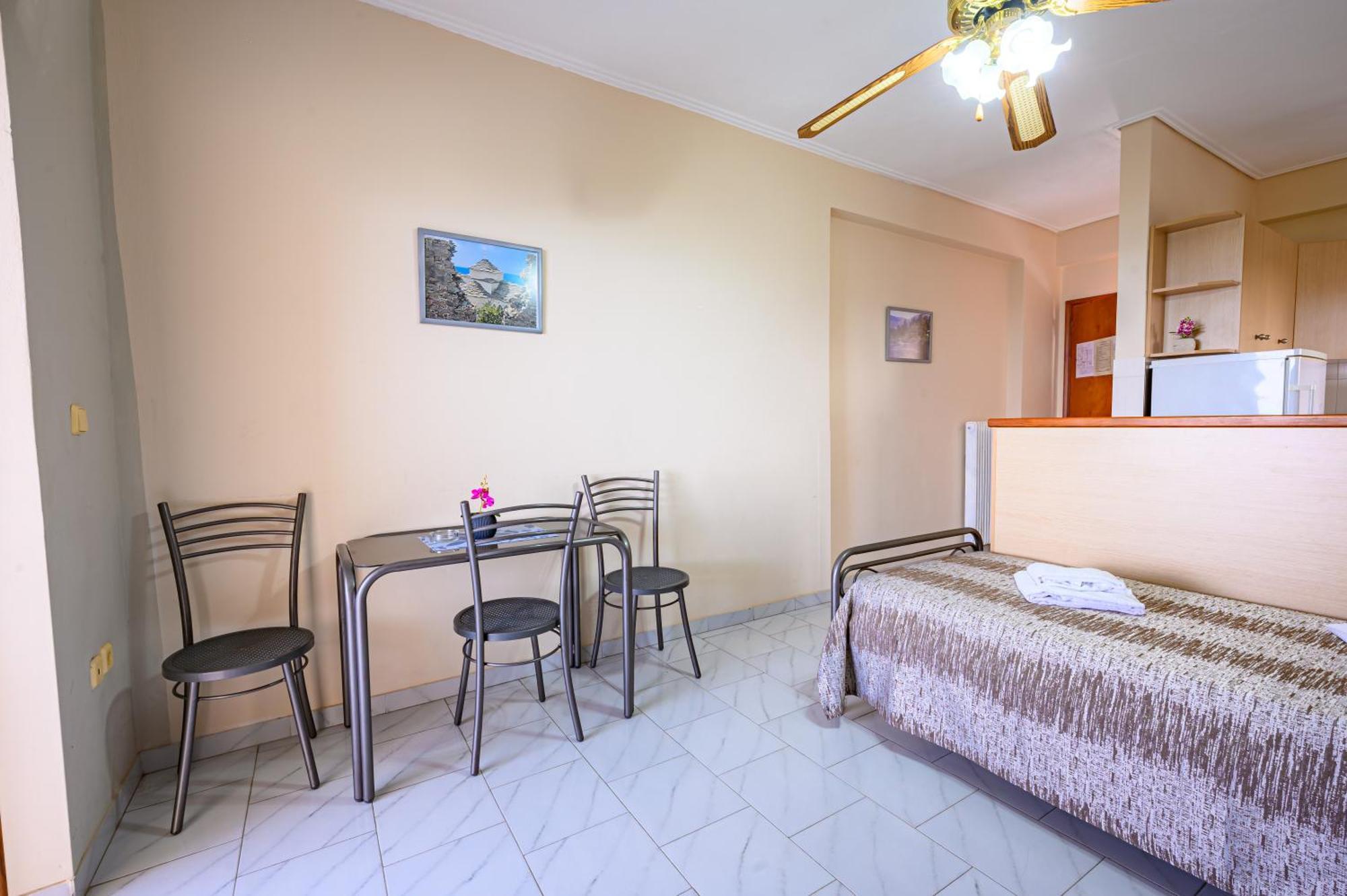 Iliahtida Apartments Ровиес Экстерьер фото